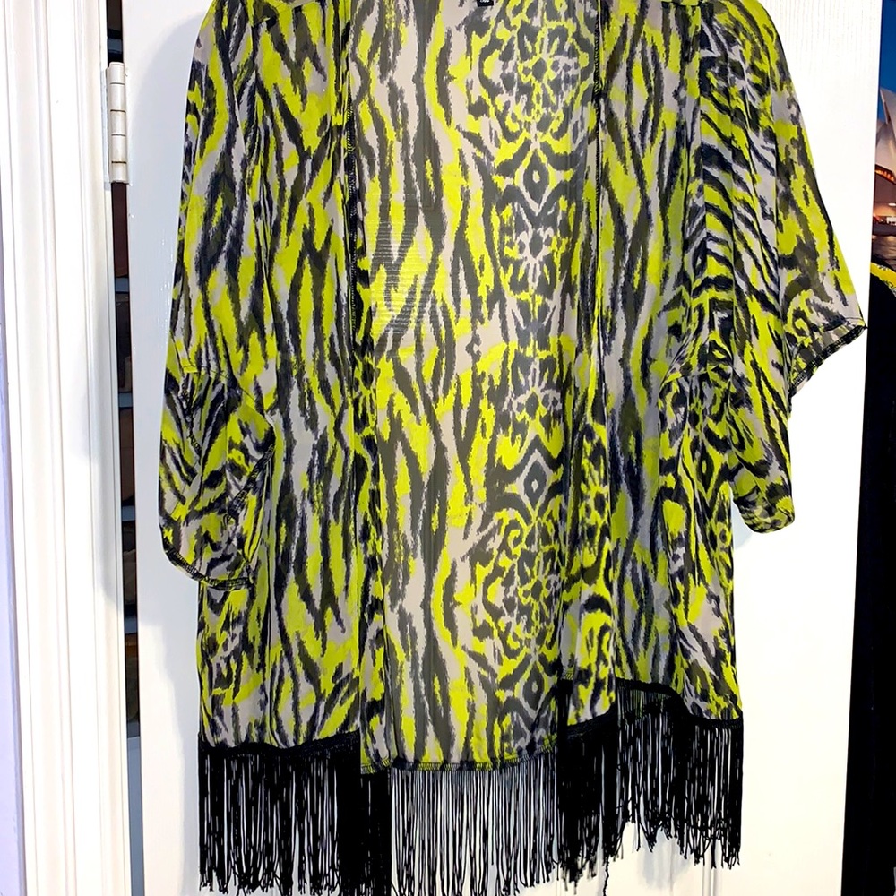 Yellow and black fringe jacket/shall